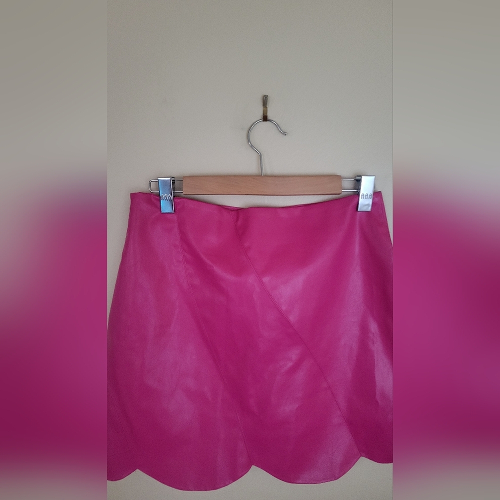 HYFVE Hot Pink Scallop Hem A-Line Skirt